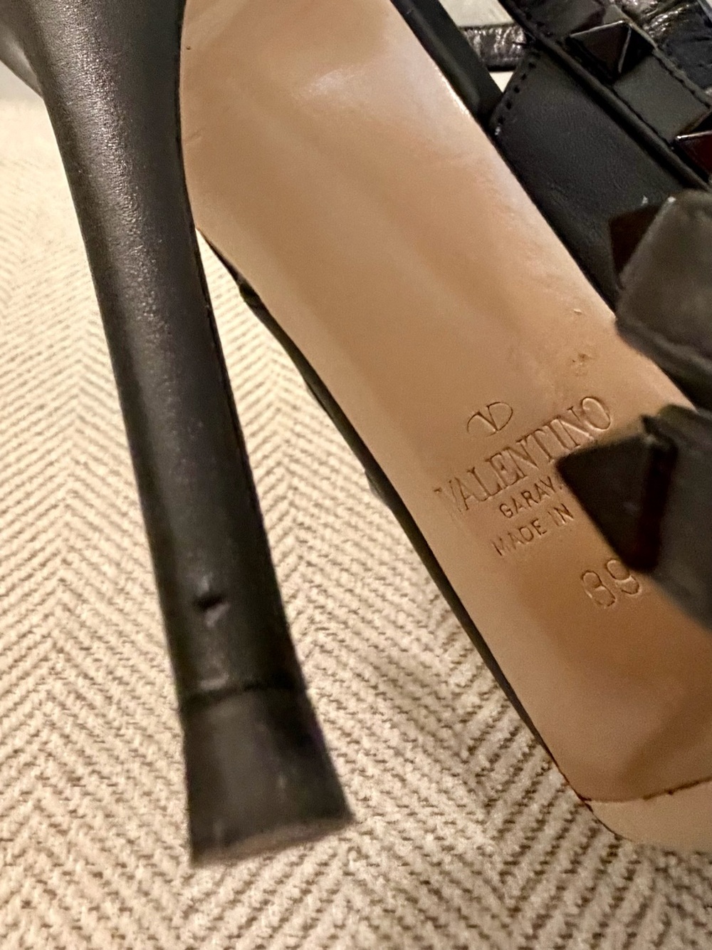 Valentino Black Nero Rockstud Cage T-Strap Pointed Pumps 39 - Picture 7 of 13